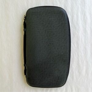 Authentic Louis Vuitton Atoll Organizer wallet black leather